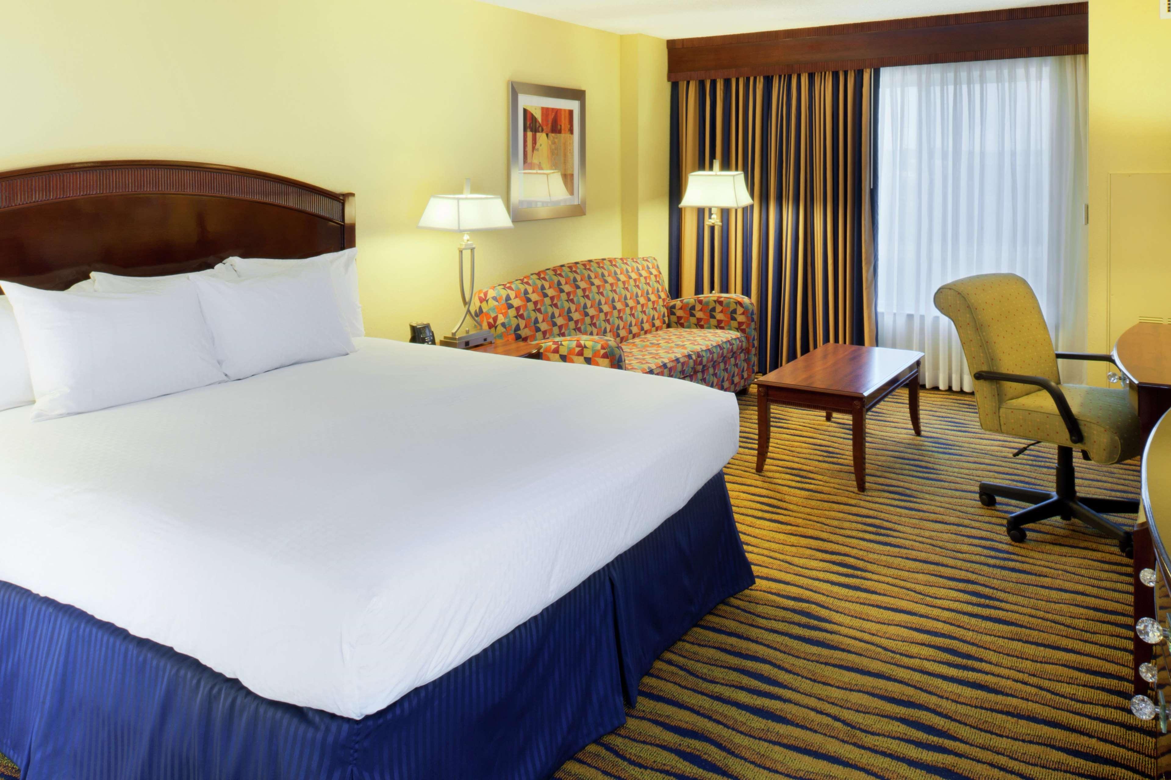 Doubletree By Hilton Greensboro Rum bild