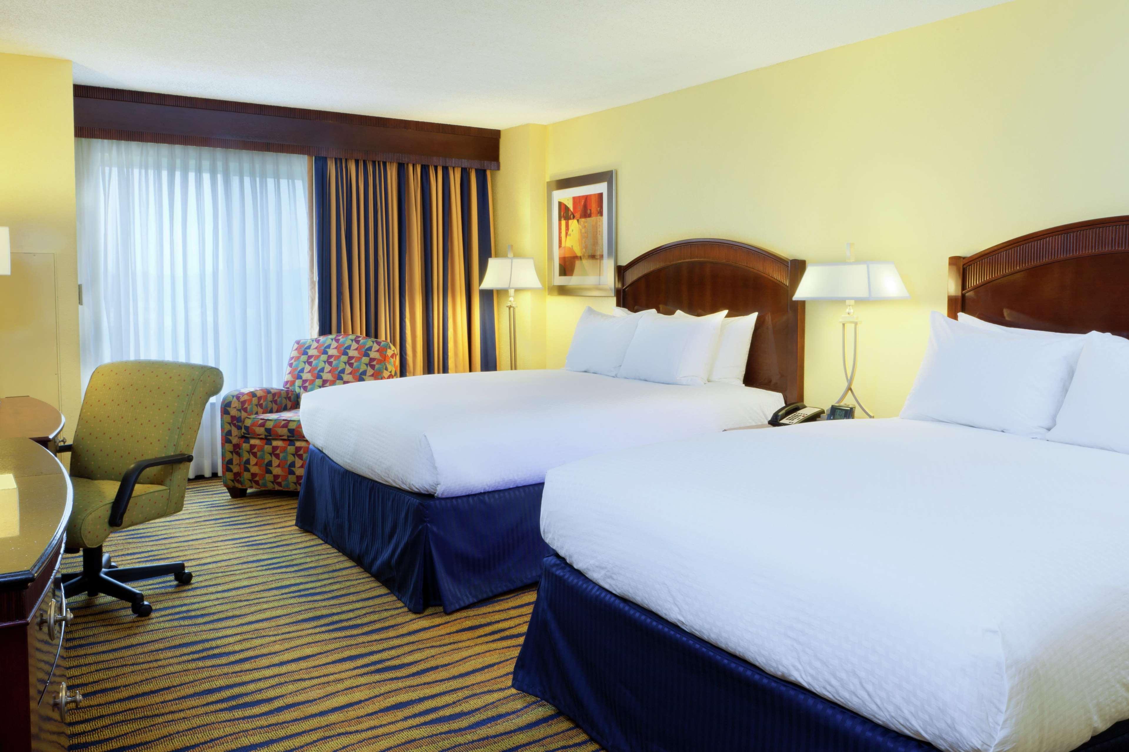 Doubletree By Hilton Greensboro Rum bild