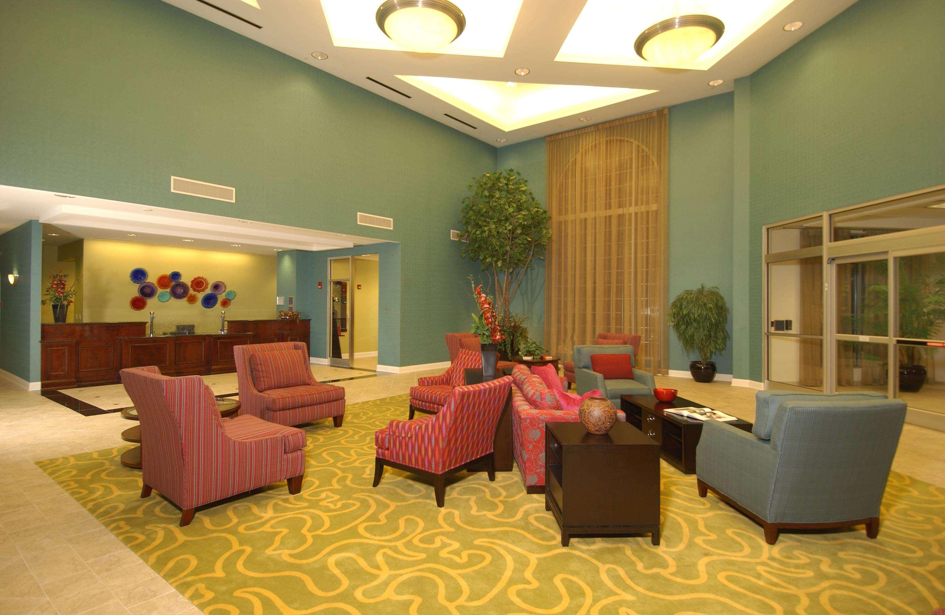 Doubletree By Hilton Greensboro Exteriör bild