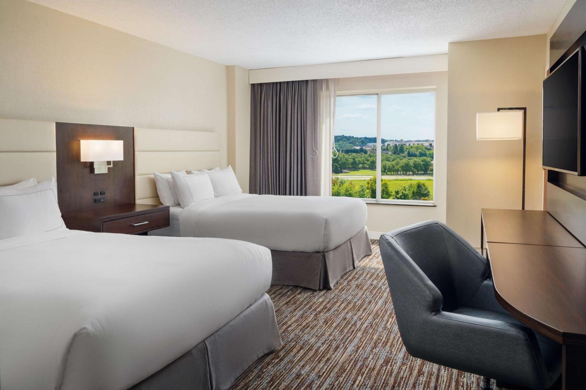 Doubletree By Hilton Greensboro Exteriör bild