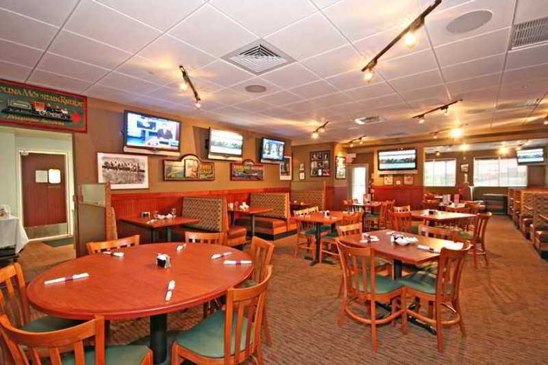 Doubletree By Hilton Greensboro Exteriör bild